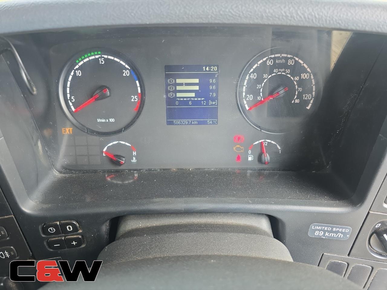 Vehicle image 30